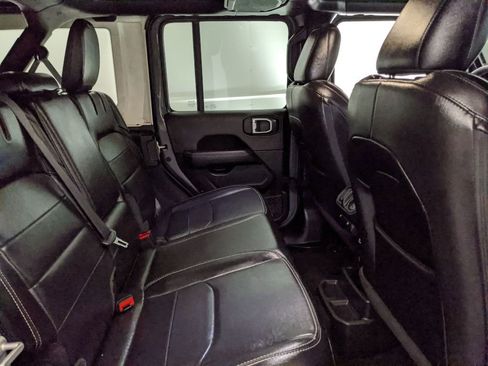 Used 2023 Jeep Wrangler Unlimited Sahara w/ Cold Weather Group image 27