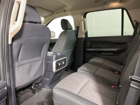 Used 2022 Ford Expedition XLT image 25