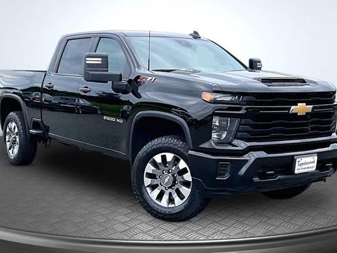 Used 2024 Chevrolet Silverado 2500 Custom w/ Custom Value Package AWD/4WD image 3