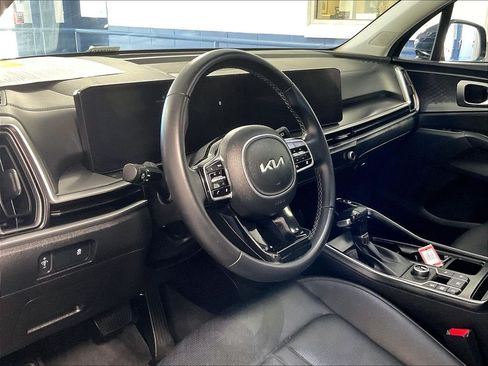 Used 2024 Kia Sorento S w/ Panoramic Sunroof Package AWD/4WD image 8