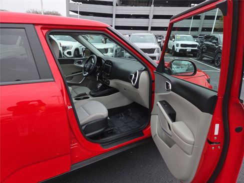 Certified 2023 Kia Soul LX w/ LX Technology Package image 27
