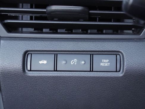 Used 2022 Nissan Altima 2.5 SR AWD/4WD image 16