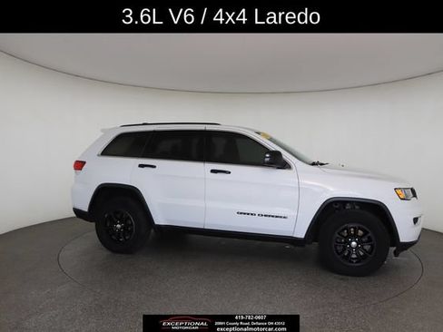 Used 2020 Jeep Grand Cherokee Laredo AWD/4WD image 23