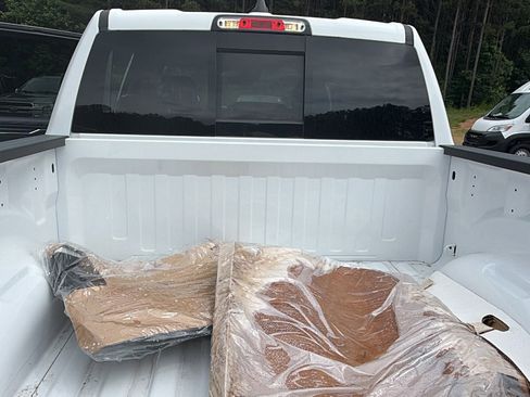 Used 2025 RAM 1500 Laramie w/ Night Edition AWD/4WD image 10