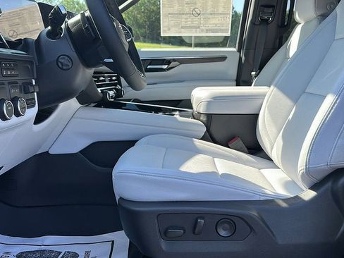 New 2025 Chevrolet Tahoe Premier image 10