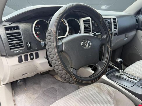 Used 2007 Toyota 4Runner SR5 RWD image 13