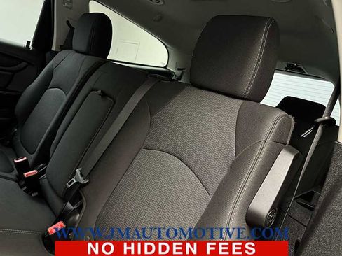 Used 2017 Chevrolet Traverse LT image 15