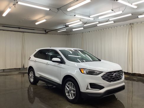 Used 2022 Ford Edge SEL AWD/4WD image 3