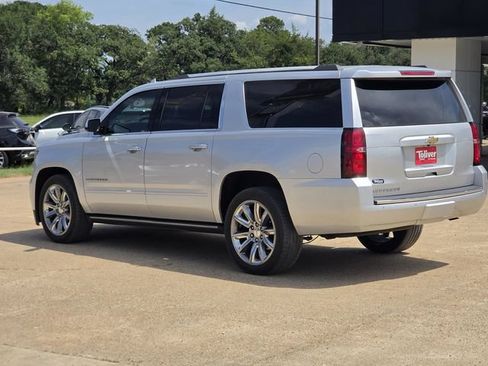 Used 2019 Chevrolet Suburban Premier AWD/4WD image 7