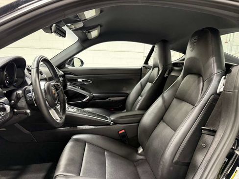 Used 2023 Porsche 718 Cayman image 16