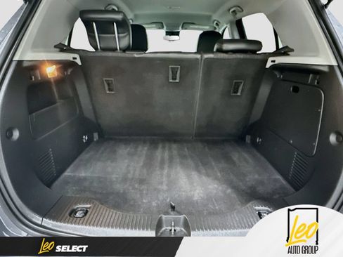 Used 2019 Chevrolet Trax LT w/ LT Convenience Package AWD/4WD image 26