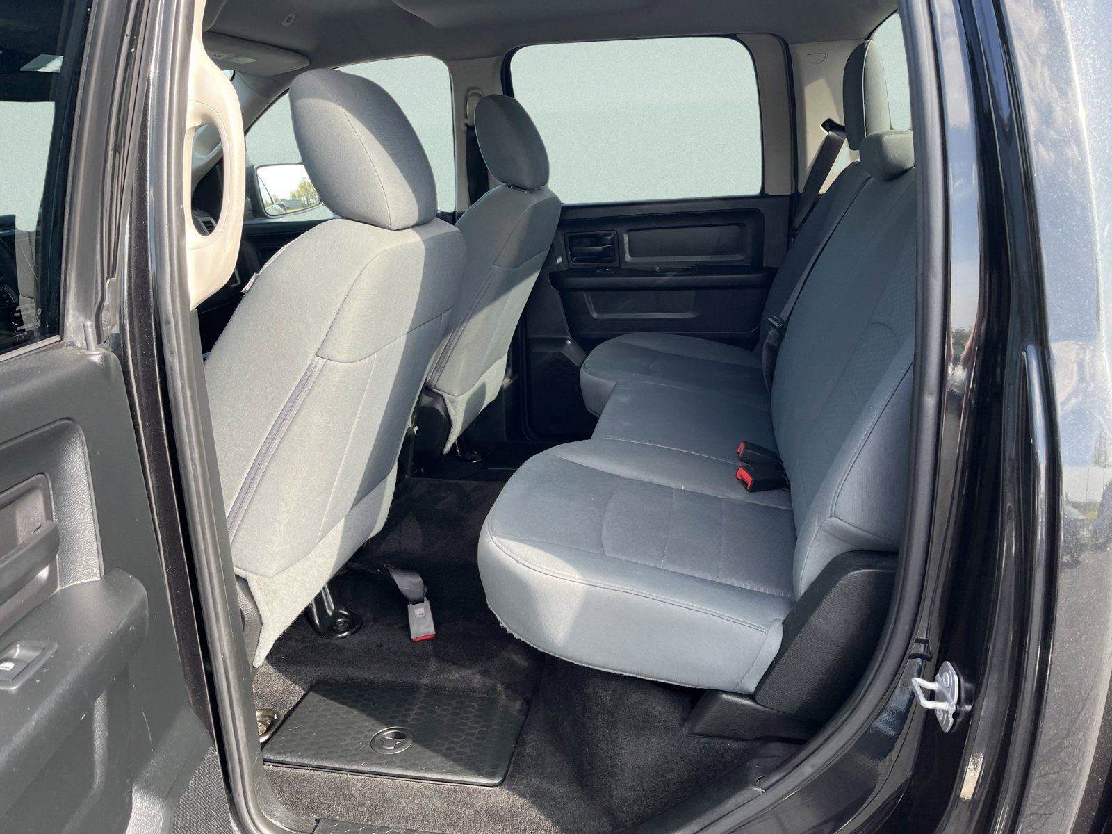 Used 2017 RAM 1500 Express AWD/4WD image 13