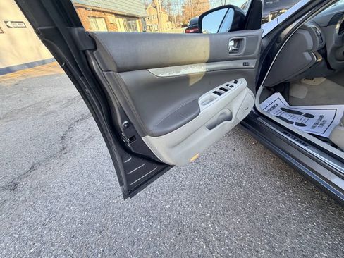 Used 2013 INFINITI G37 x Sedan w/ Premium Pkg image 21