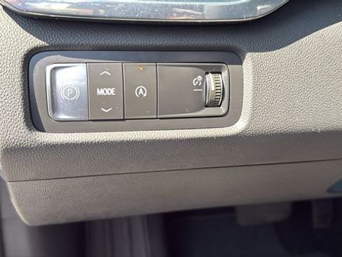 Used 2025 GMC Acadia Elevation FWD image 14