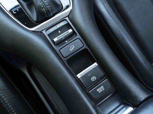 Used 2026 Honda HR-V EX-L image 28