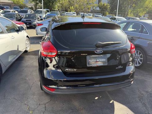 Used 2016 Ford Focus SE w/ SE Cold Weather Package FWD image 20