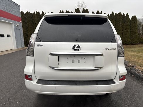 Used 2020 Lexus GX 460 Premium w/ Premium Package image 4