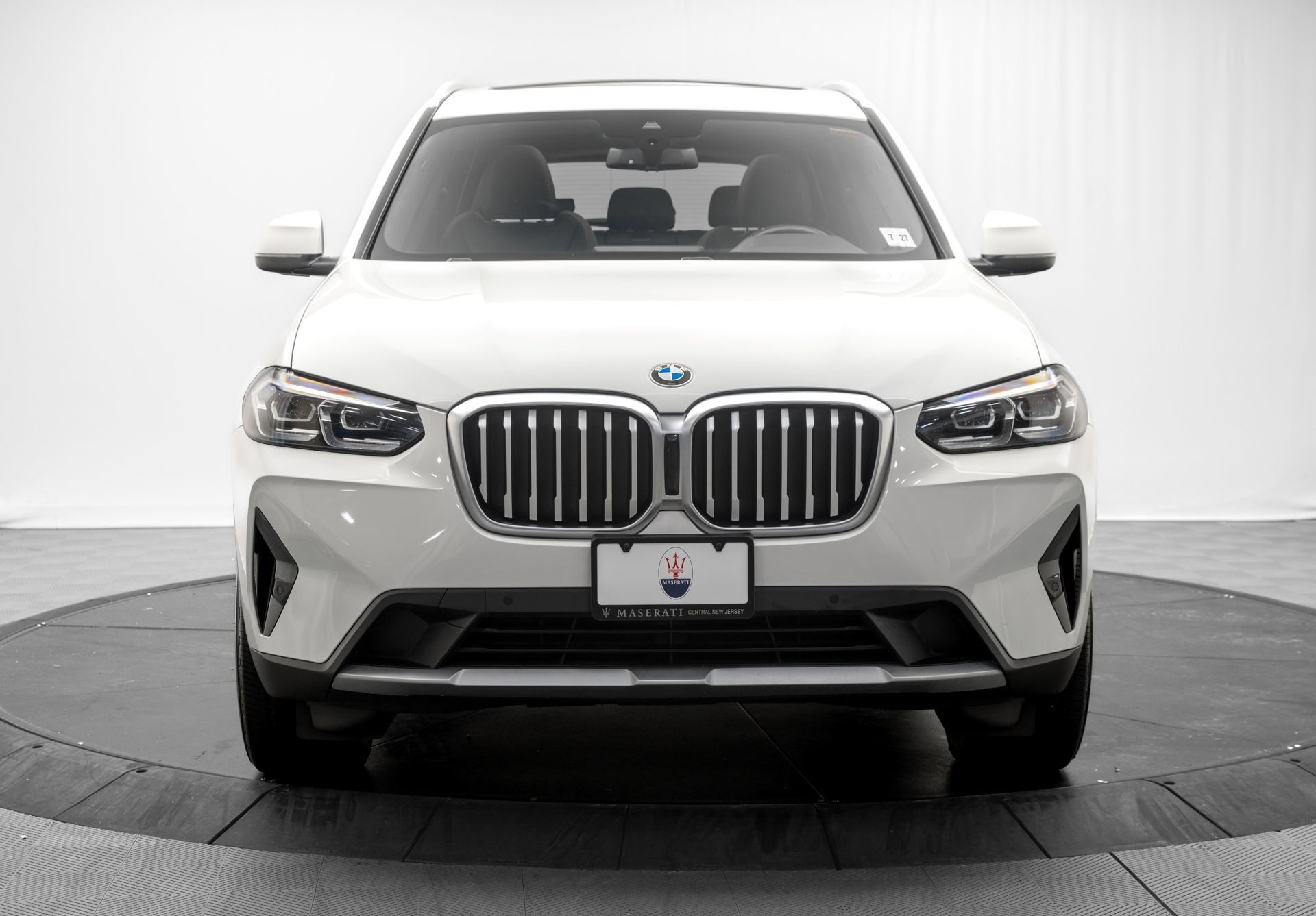 Used 2022 BMW X3 xDrive30i AWD/4WD image 2
