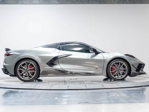 Used 2023 Chevrolet Corvette Stingray Premium Conv w/ Z51 Performance Package RWD image 20