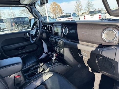 Used 2023 Jeep Wrangler Unlimited Sahara image 34
