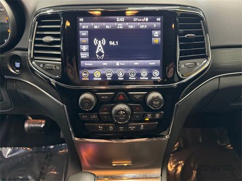 Used 2020 Jeep Grand Cherokee Limited image 5