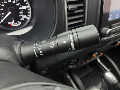 Used 2024 Nissan Frontier SV w/ Hardbody Edition image 27