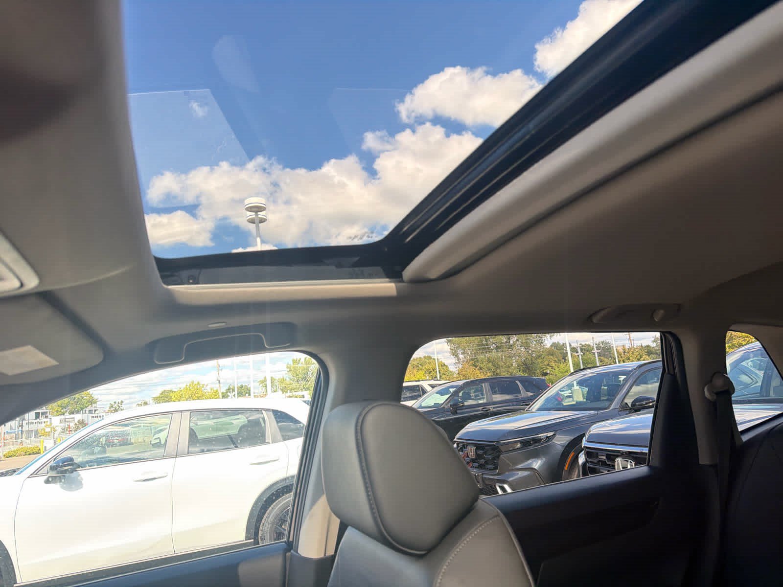 Used 2026 Honda CR-V EX-L image 4