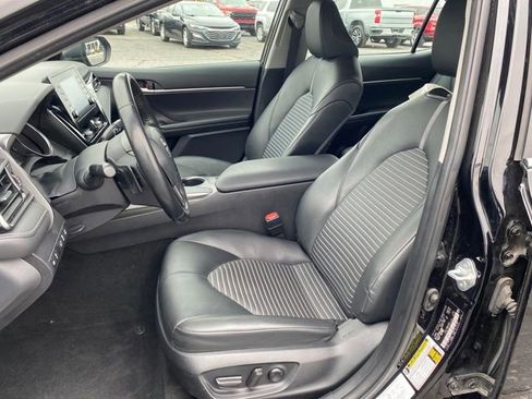 Used 2023 Toyota Camry SE image 13