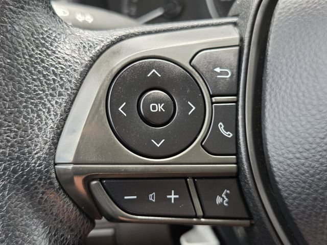 Used 2020 Toyota Corolla LE FWD image 19