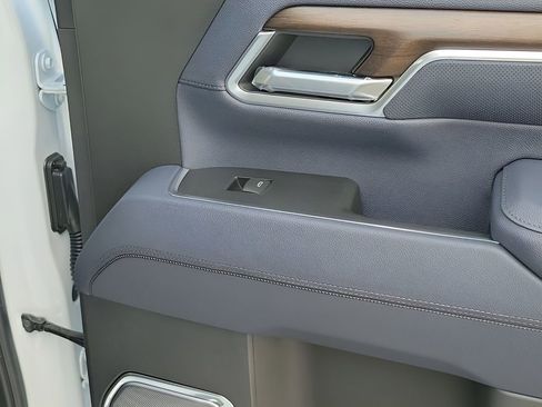 New 2026 Chevrolet Silverado 2500 High Country w/ High Country Premium Package AWD/4WD image 49
