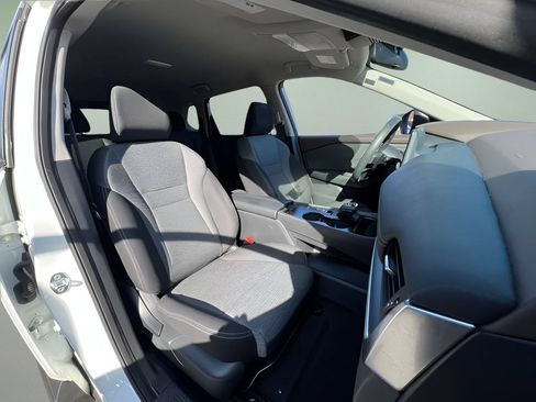 Used 2022 Nissan Rogue S FWD image 13