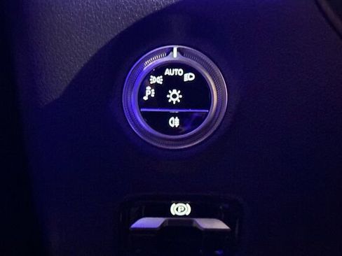 Certified 2025 Mercedes-Benz C 300 4MATIC Sedan image 36