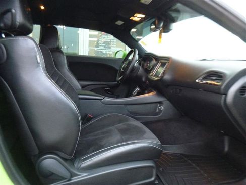 Used 2015 Dodge Challenger SRT Hellcat image 8