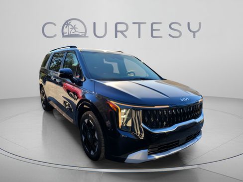 New 2026 Kia Carnival EX FWD image 5