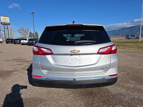 Used 2021 Chevrolet Equinox LT w/ Driver Convenience Package image 6