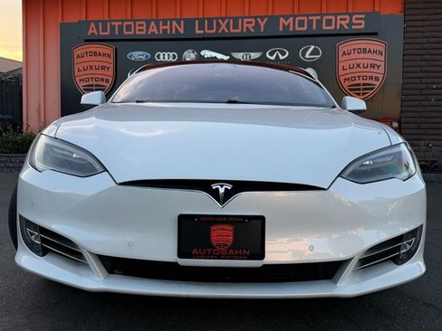 Used 2018 Tesla Model S 75D AWD/4WD image 2