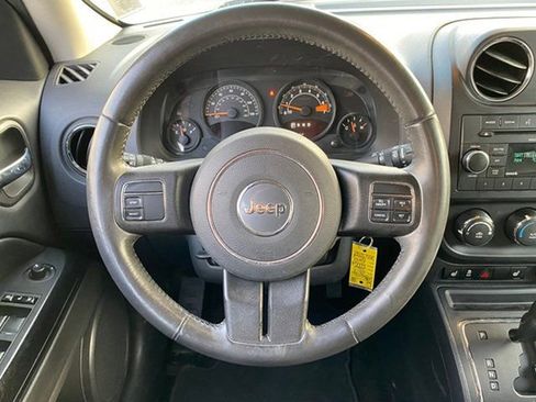 Used 2017 Jeep Patriot High Altitude image 9