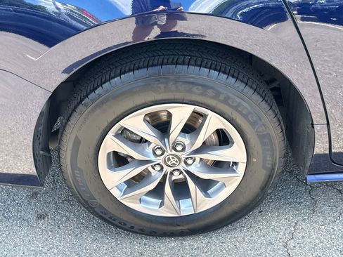 Used 2026 Toyota Sienna XLE FWD image 46