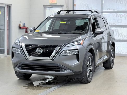 Used 2021 Nissan Rogue SL AWD/4WD image 3
