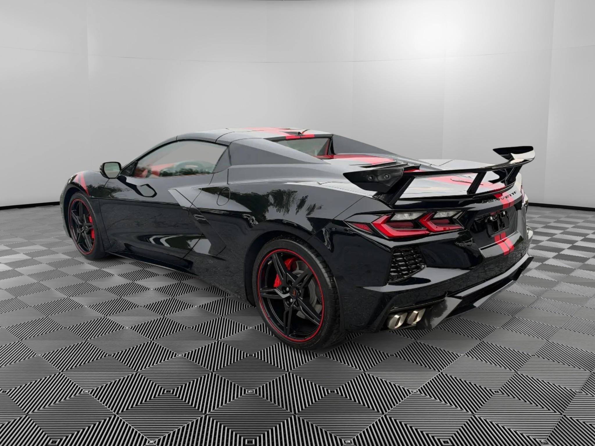 Used 2023 Chevrolet Corvette Stingray Premium Conv w/ Z51 Performance Package RWD image 7
