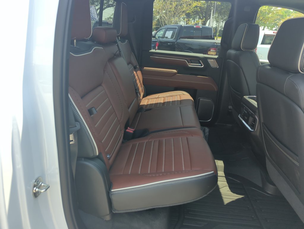 Used 2026 GMC Sierra 3500 Denali Ultimate AWD/4WD image 33