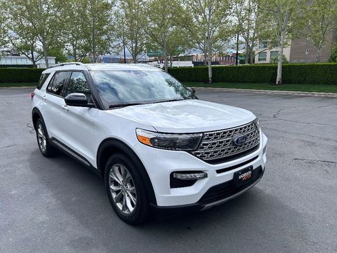 Used 2023 Ford Explorer Limited image 5