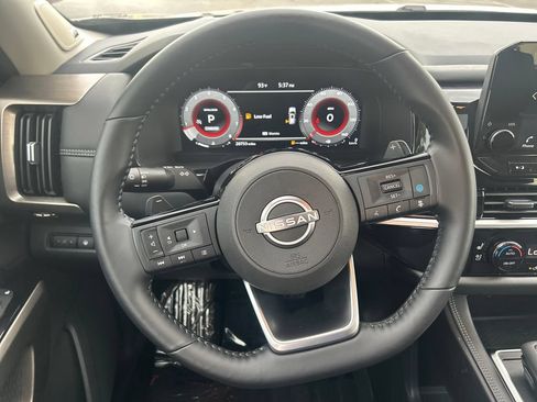Used 2025 Nissan Pathfinder Platinum w/ Cargo Package FWD image 17