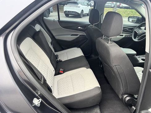 Used 2022 Chevrolet Equinox LS AWD/4WD image 16