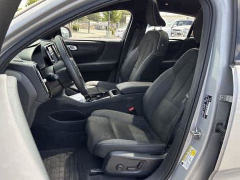 Used 2023 Volvo C40 P8 Recharge Ultimate w/ Protection Package Premier AWD/4WD image 4