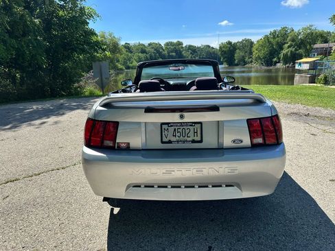 Used 2000 Ford Mustang Convertible RWD image 23