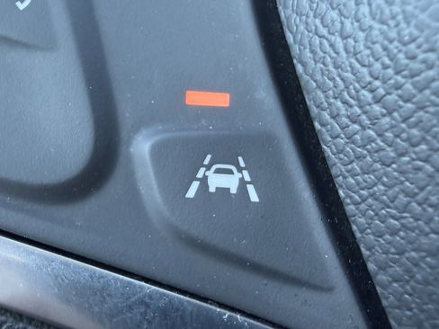 Used 2022 Chevrolet Equinox LT image 34