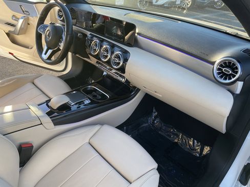 Used 2020 Mercedes-Benz A 220 image 21