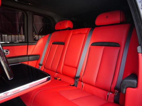 Used 2021 Rolls-Royce Cullinan AWD/4WD image 8