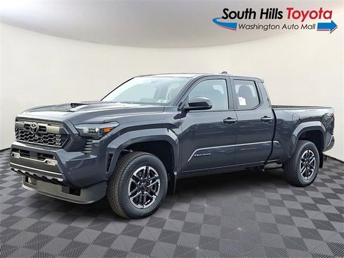 New 2025 Toyota Tacoma TRD Sport image 3